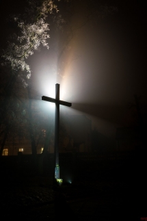 Krobia Park we mgle krzyż